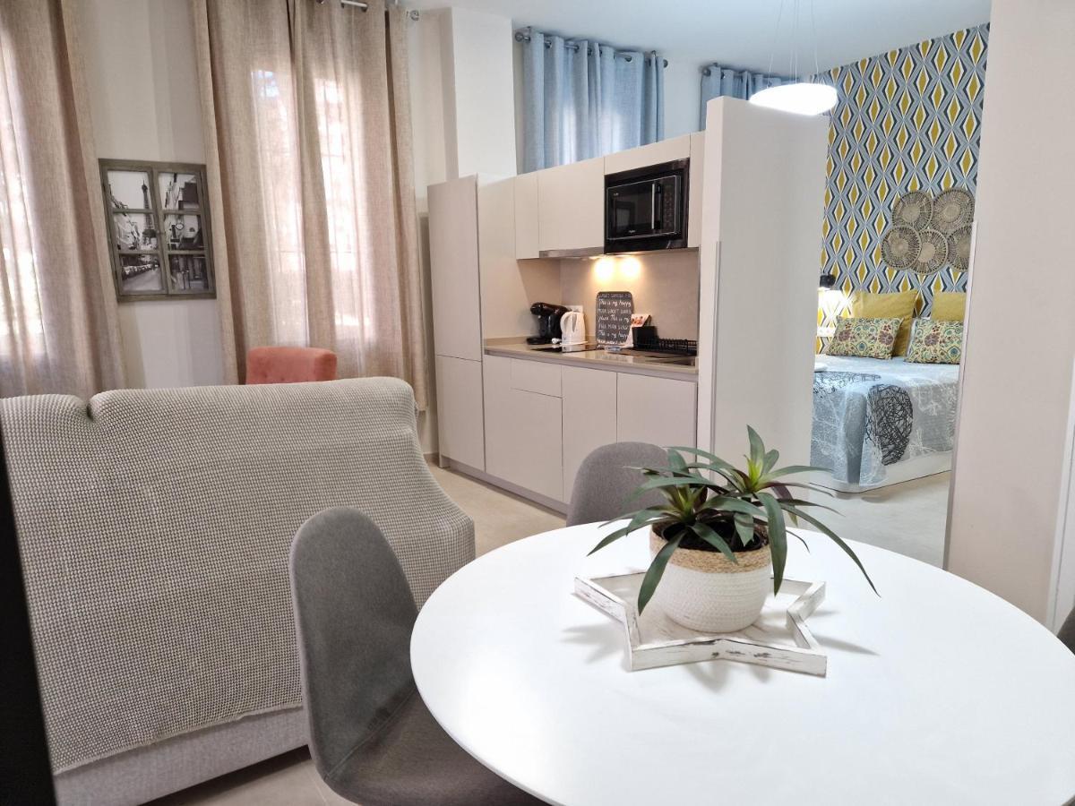 Del Parque Flats Galatas Malaga Apartment ภายนอก รูปภาพ